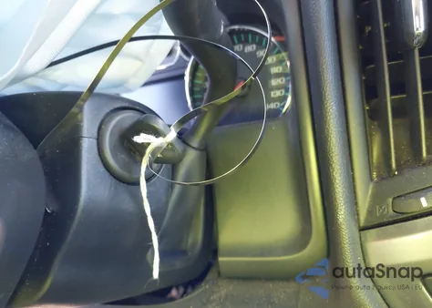 2015 Chevrolet Silverado 1500 1Lt из США, поврежденный, VIN 1GCVKREC0FZ393381